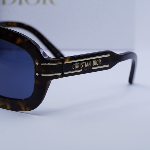 Final Price! Dior DIORSIGNATURE M1U 20B0 Sunglasses - Picture 9 of 10